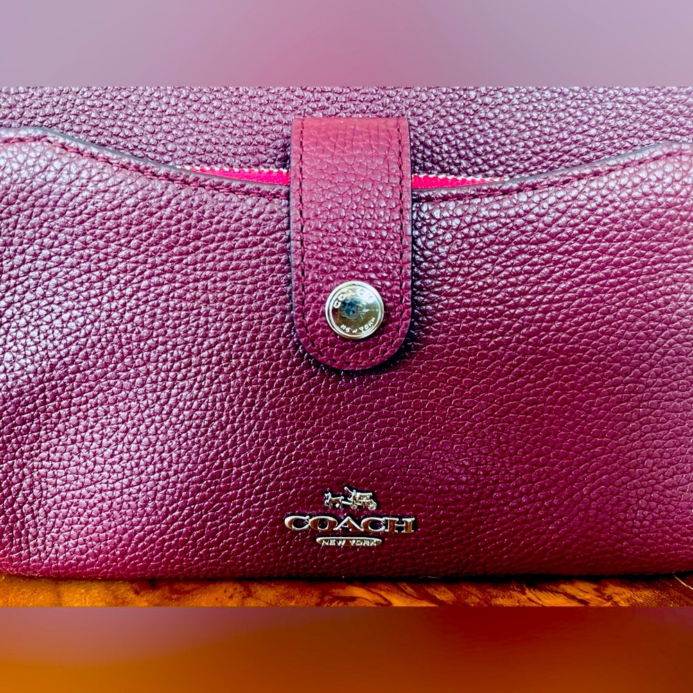 Coach RARE Plum/Fuchsia Leather Crossbody Bag - Picture 4 of 15